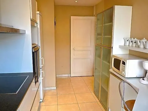 Lovely 2 Bed 2 Bath Apartment In Cannes On Rue Antibea Easy Walk To The Palais 224 Francia