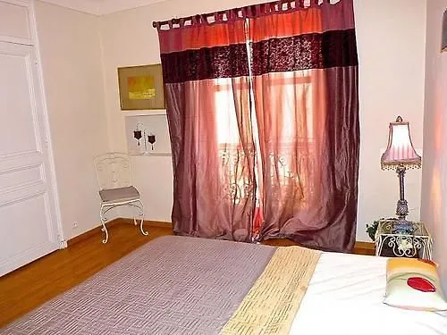 Lovely 2 Bed 2 Bath Apartment In Cannes On Rue Antibea Easy Walk To The Palais 224